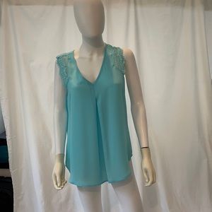 Light blue Daniel Rainn cap sleeve top